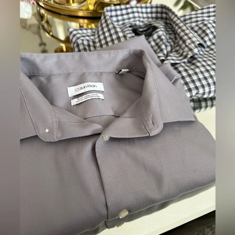 2 Men Button Down Shirts - Picture 4 of 13